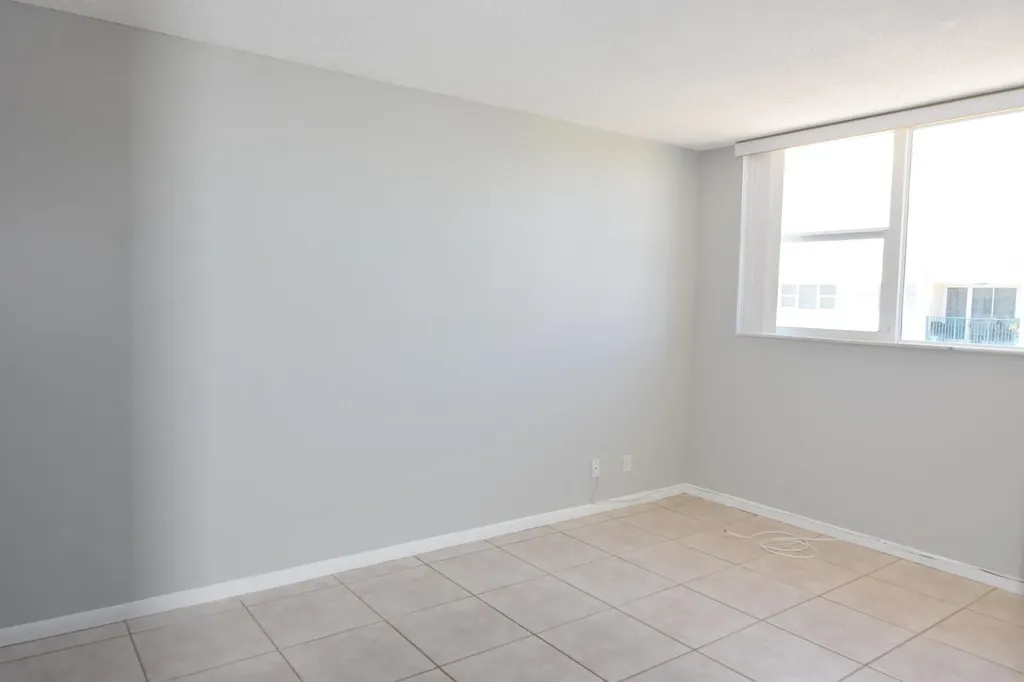 1236 Hillsboro Mile Hillsboro Beach FL 33062