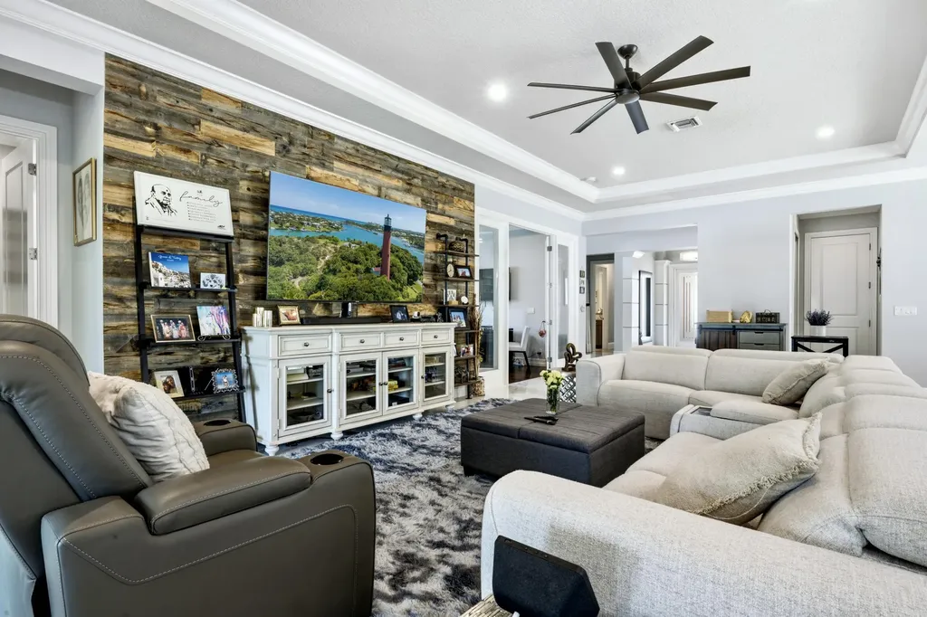 155 Lucia Court Jupiter FL 33478