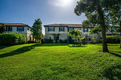 5323 Santa Maria Avenue Boynton Beach FL 33436
