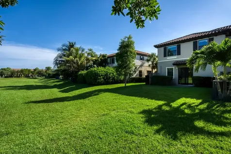 5323 Santa Maria Avenue Boynton Beach FL 33436