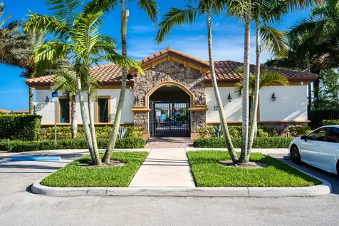 5323 Santa Maria Avenue Boynton Beach FL 33436
