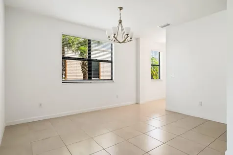 5323 Santa Maria Avenue Boynton Beach FL 33436