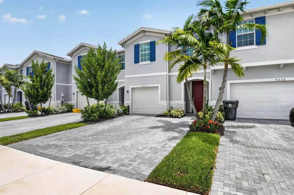4336 Pond Lily Lane Lake Worth FL 33467