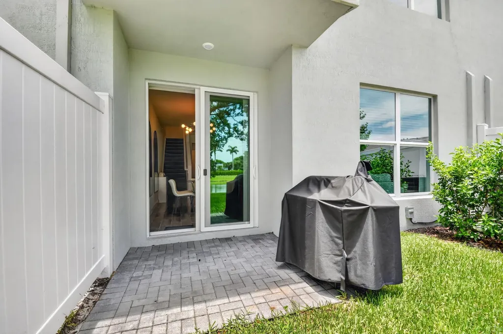 4336 Pond Lily Lane Lake Worth FL 33467