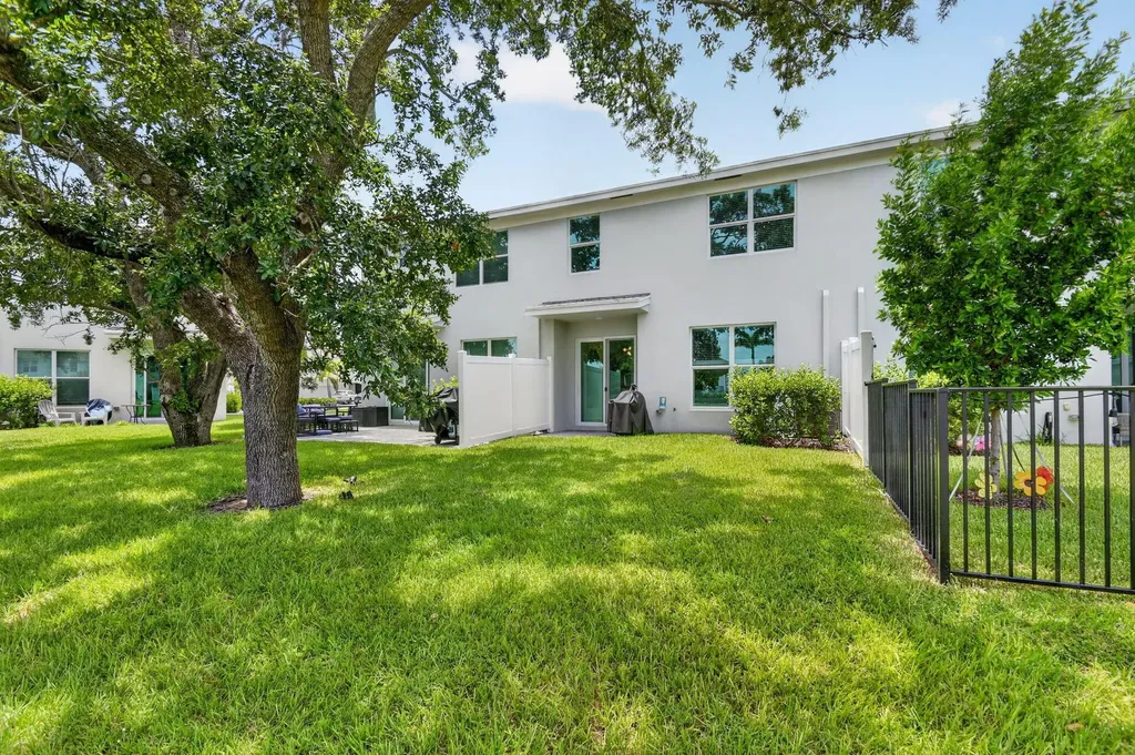 4336 Pond Lily Lane Lake Worth FL 33467