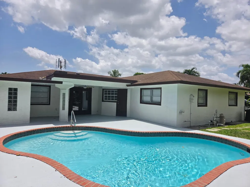 4911 Ataman Boca Raton FL 33428