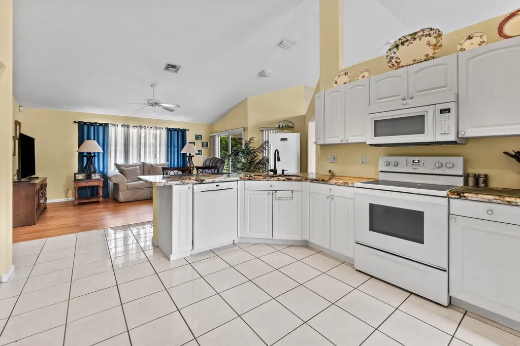 157 Monterey Way Royal Palm Beach FL 33411