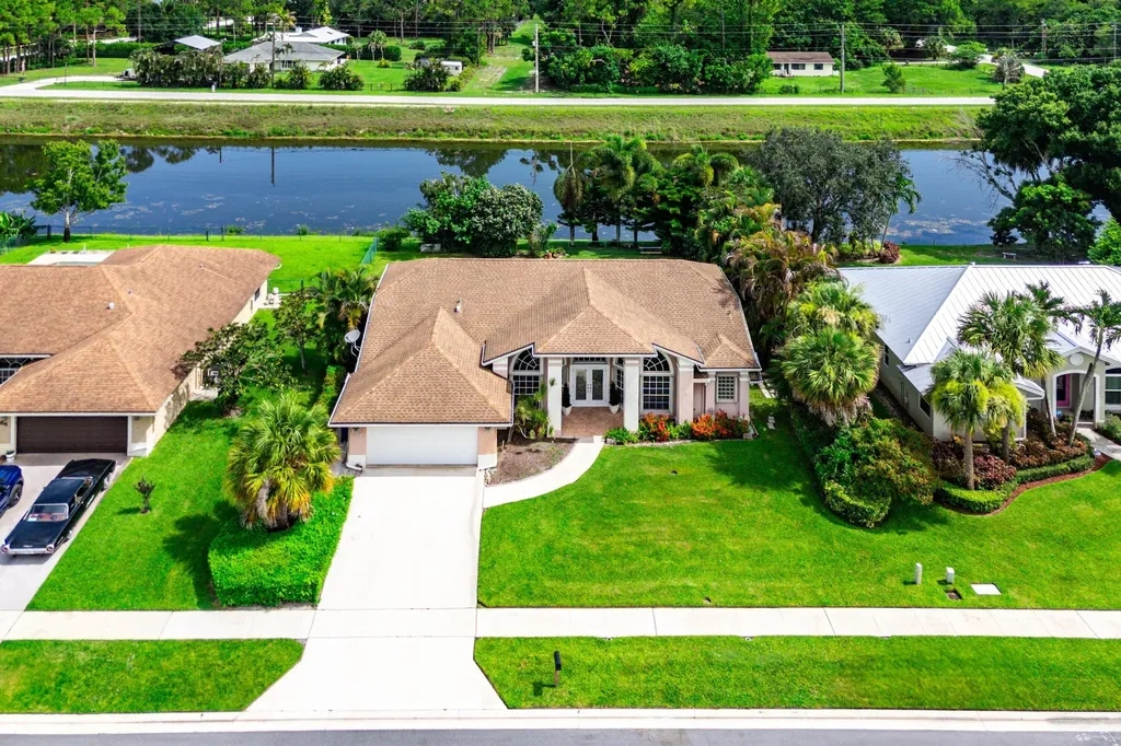 157 Monterey Way Royal Palm Beach FL 33411