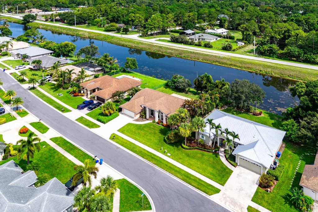 157 Monterey Way Royal Palm Beach FL 33411