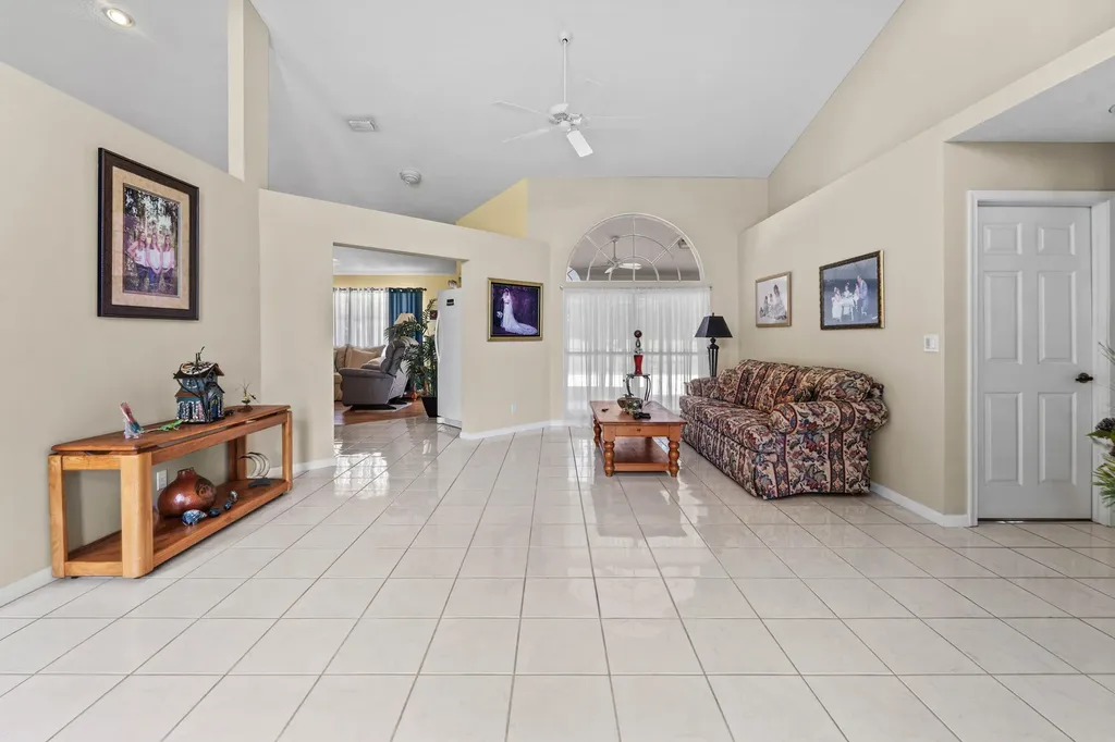 157 Monterey Way Royal Palm Beach FL 33411