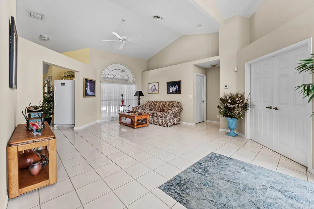 157 Monterey Way Royal Palm Beach FL 33411