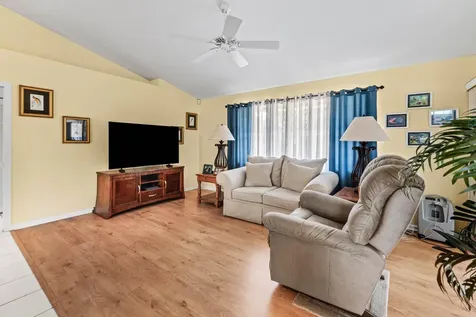 157 Monterey Way Royal Palm Beach FL 33411