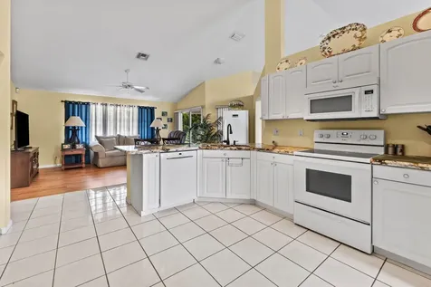 157 Monterey Way Royal Palm Beach FL 33411