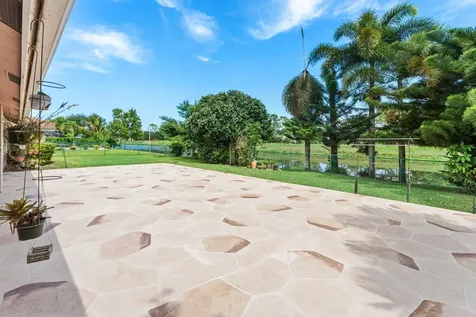 157 Monterey Way Royal Palm Beach FL 33411