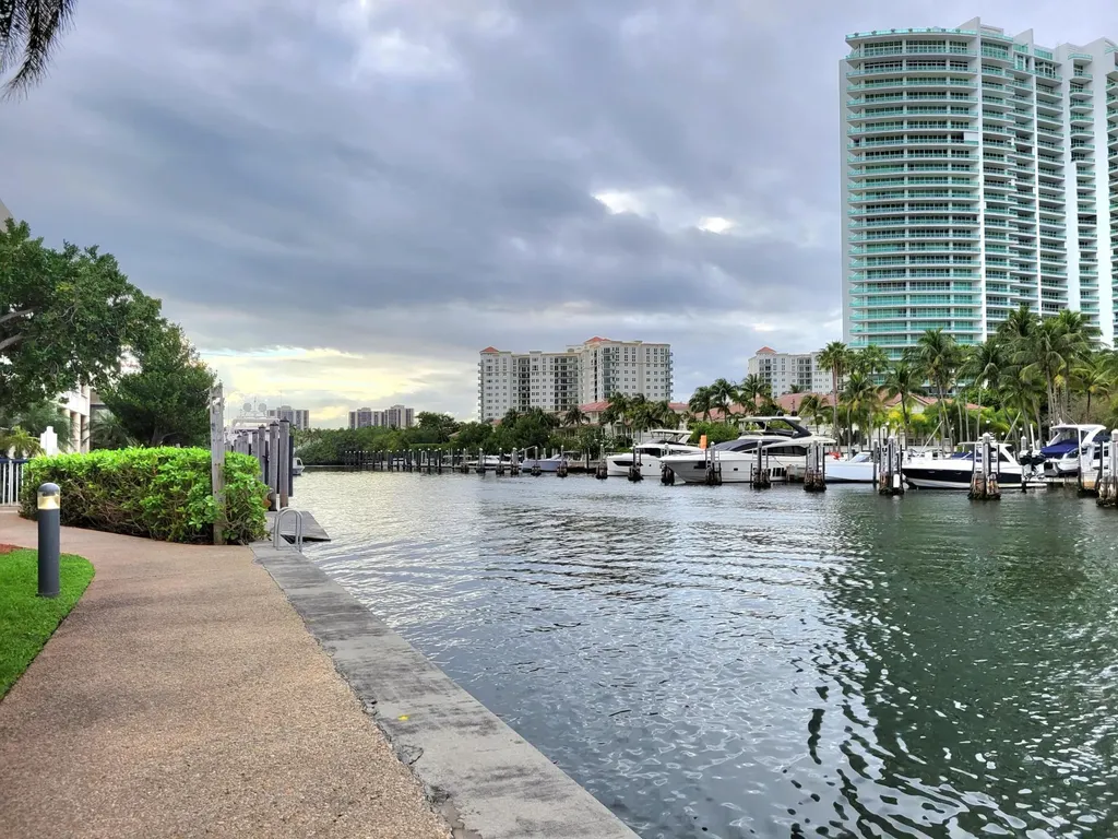 19707 Turnberry Way Aventura FL 33180