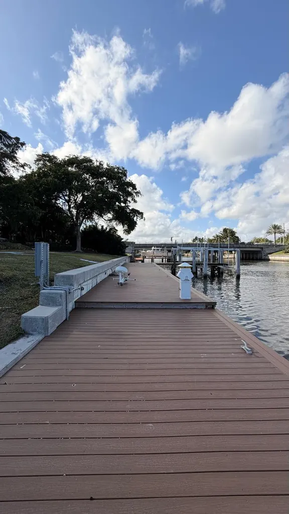 2614 Amherst Lane Lake Worth Beach FL 33460