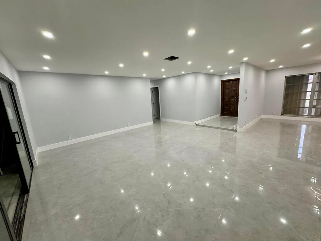 7441 SW 19th Street Plantation FL 33317