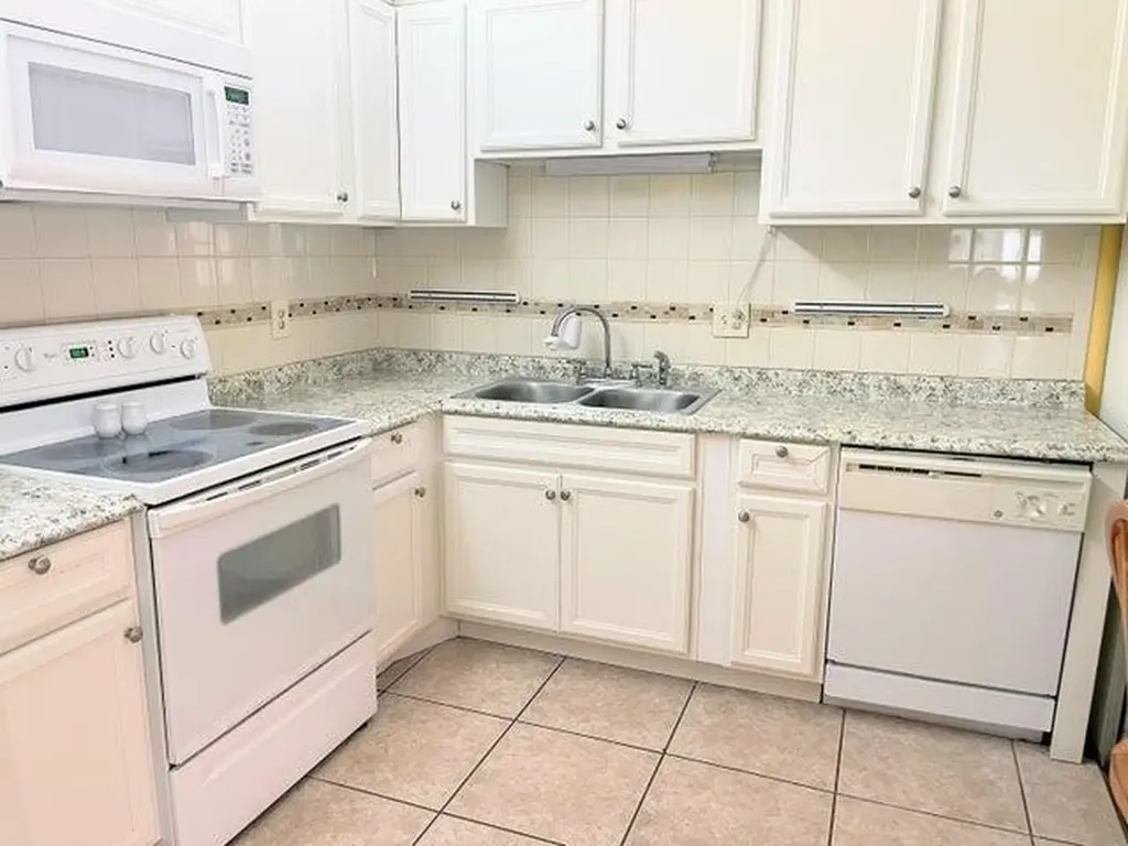 5839 La Pinata Boulevard Greenacres FL 33463