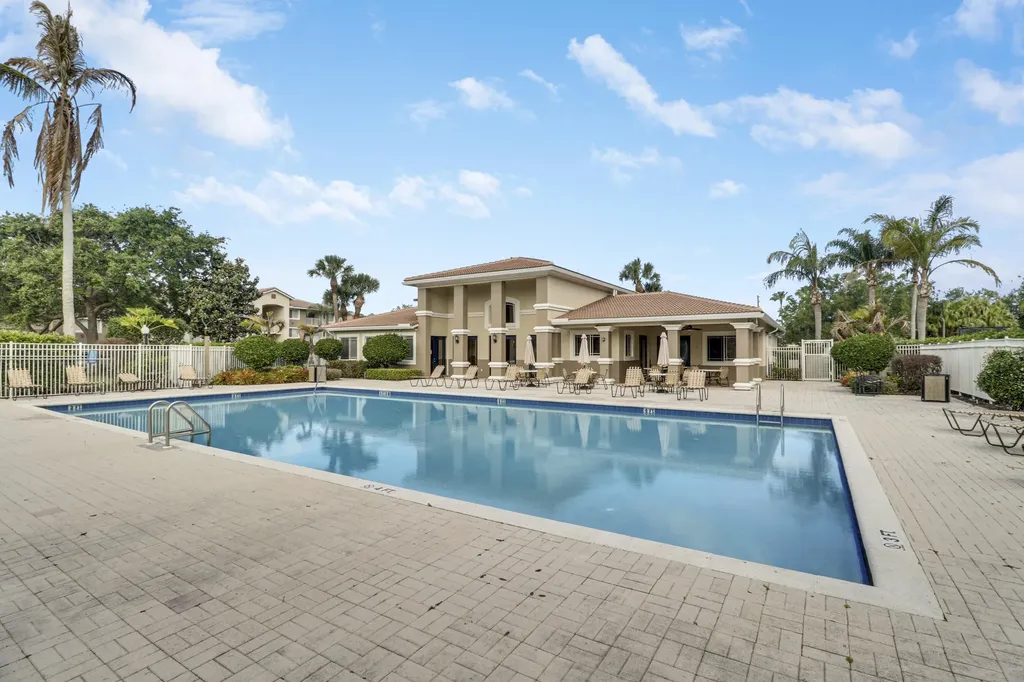 121 SW Palm Drive Port St Lucie FL 34986