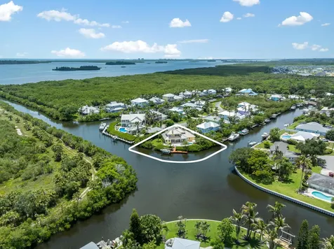 2165 6th Court SE Vero Beach FL 32962