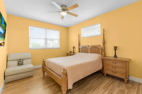 2165 6th Court SE Vero Beach FL 32962