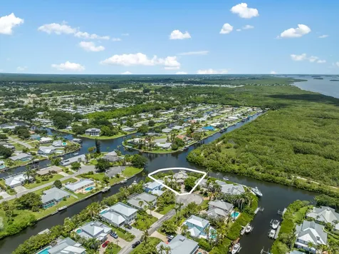 2165 6th Court SE Vero Beach FL 32962
