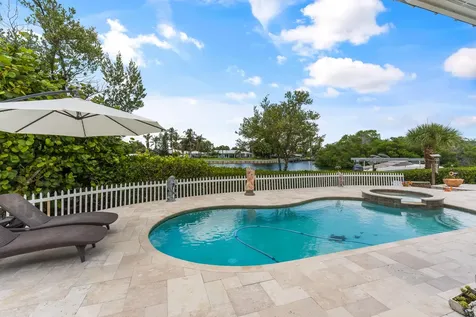 2165 6th Court SE Vero Beach FL 32962