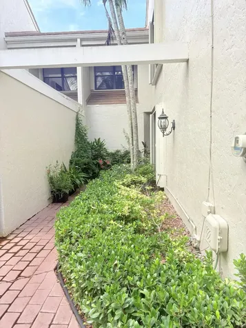 38 W Balfour Road W Palm Beach Gardens FL 33418