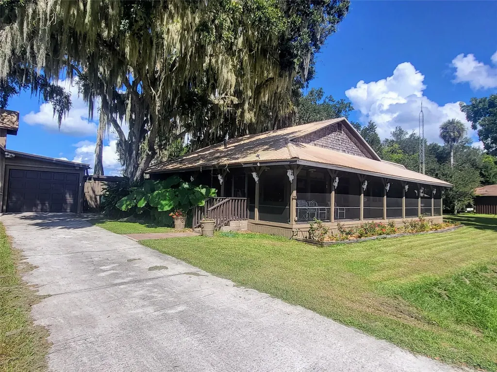 70 Tin House Cove Road Lorida FL 33857