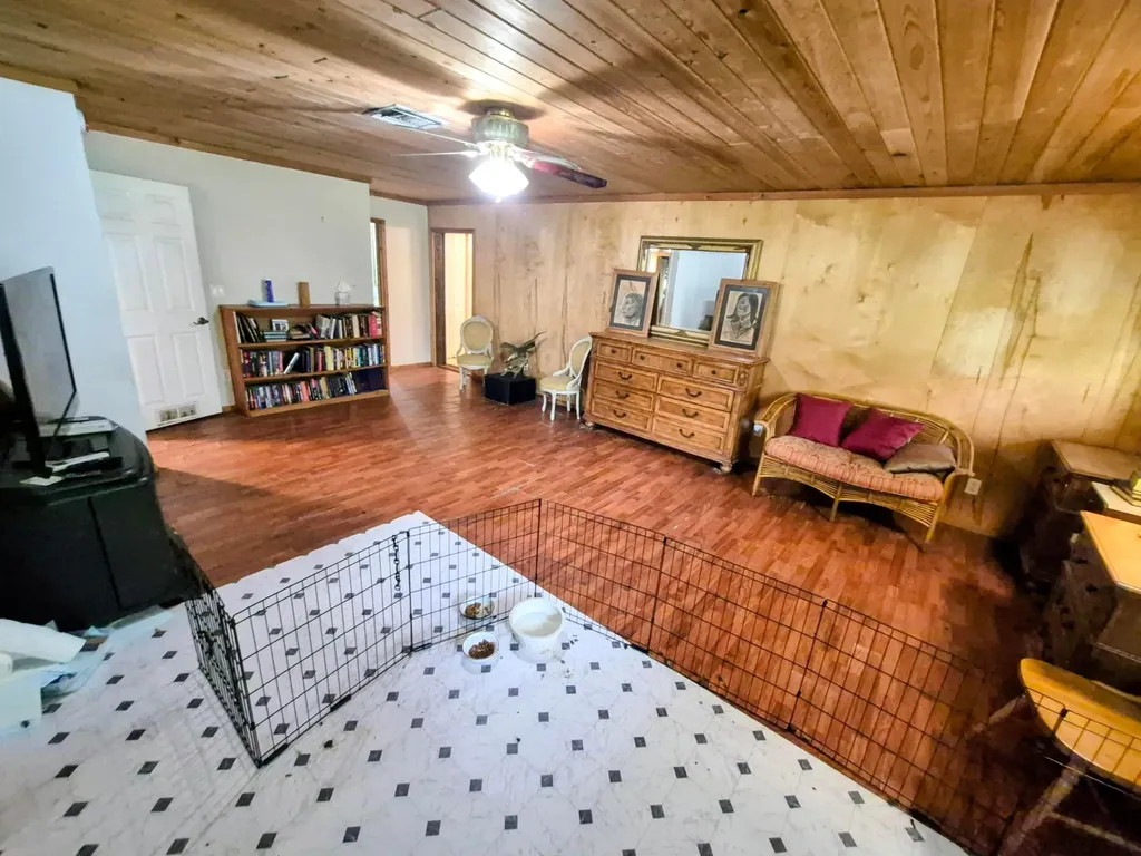 70 Tin House Cove Road Lorida FL 33857