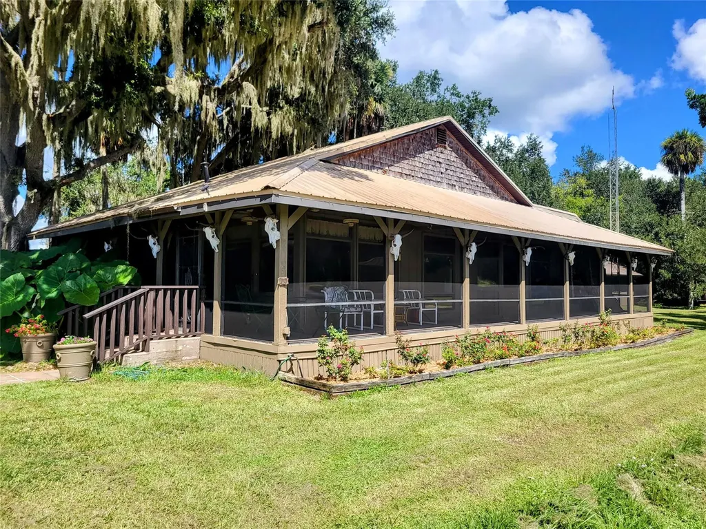 70 Tin House Cove Road Lorida FL 33857