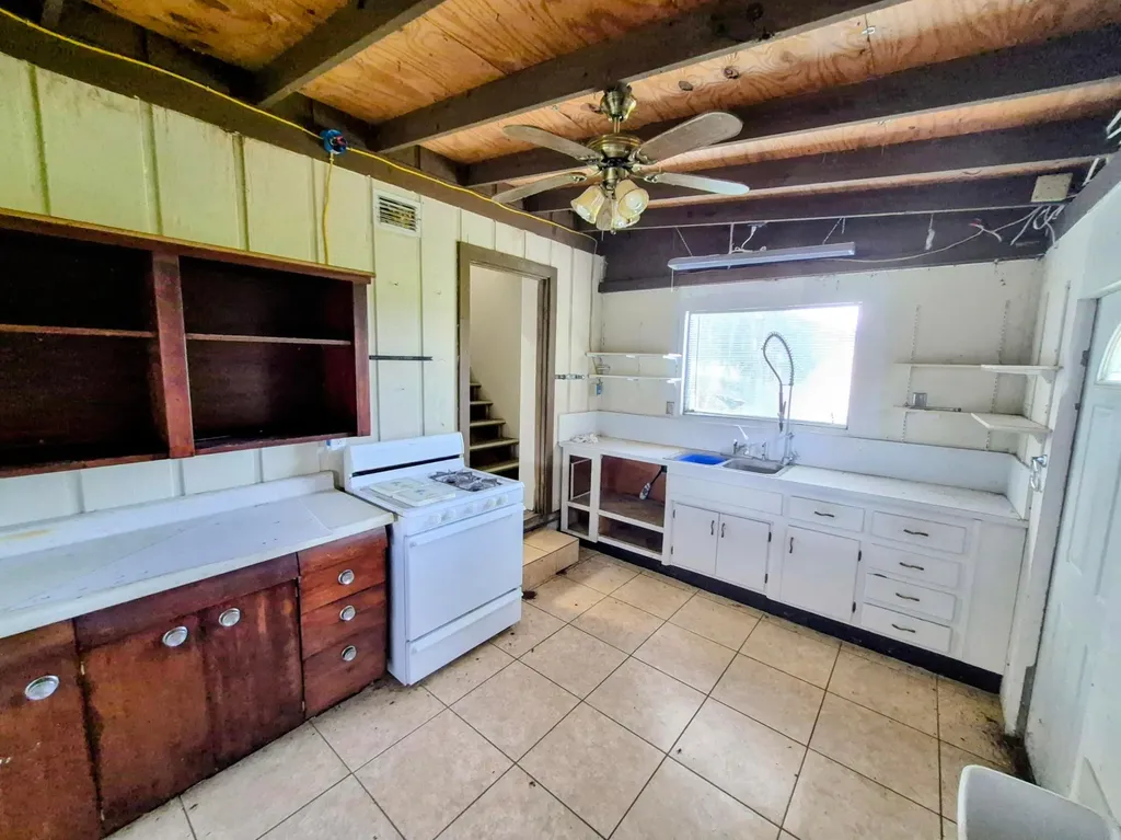 70 Tin House Cove Road Lorida FL 33857