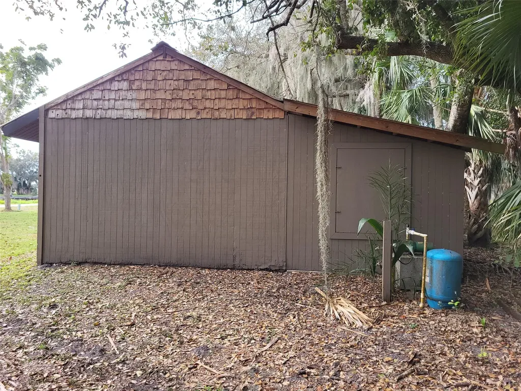 70 Tin House Cove Road Lorida FL 33857