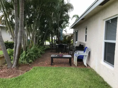 2122 E Ridge Circle E Boynton Beach FL 33435