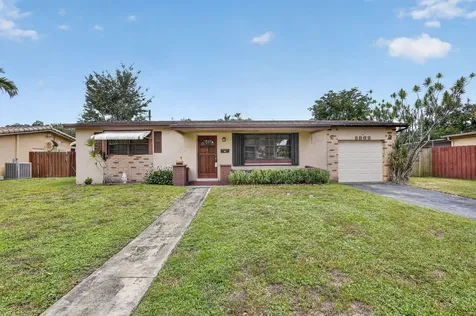 8968 SW 52nd Place Cooper City FL 33328