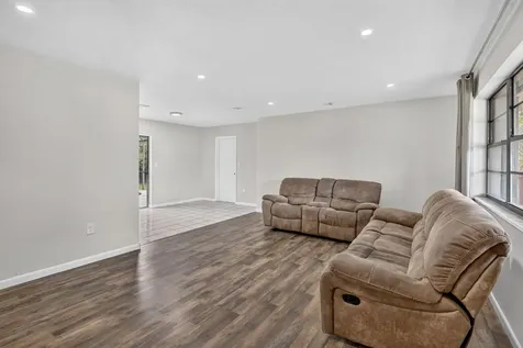 8968 SW 52nd Place Cooper City FL 33328