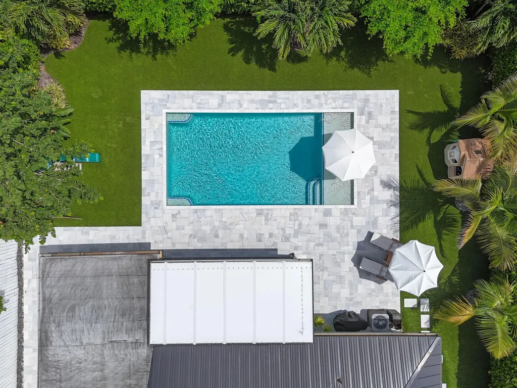 2427 Country Oaks Lane Palm Beach Gardens FL 33410