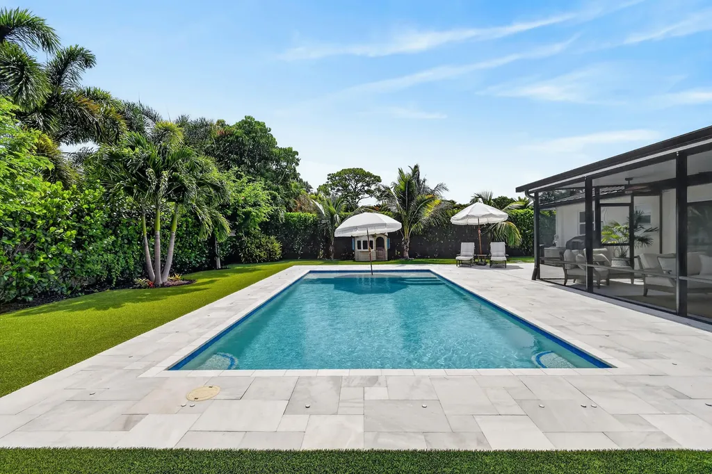 2427 Country Oaks Lane Palm Beach Gardens FL 33410