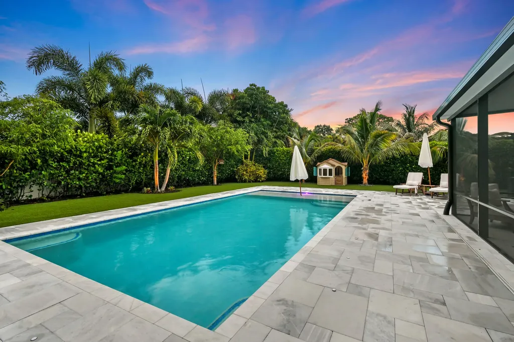 2427 Country Oaks Lane Palm Beach Gardens FL 33410