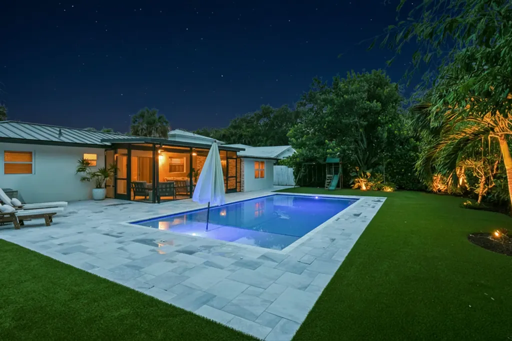 2427 Country Oaks Lane Palm Beach Gardens FL 33410