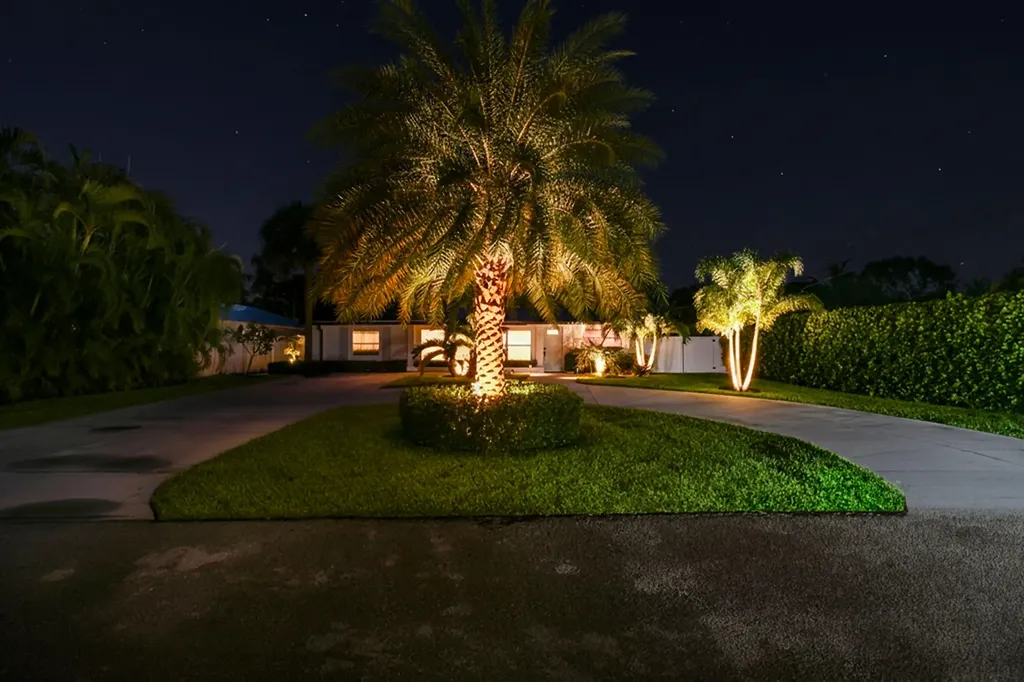 2427 Country Oaks Lane Palm Beach Gardens FL 33410