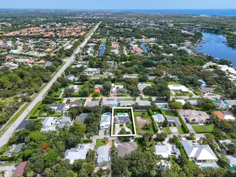 2427 Country Oaks Lane Palm Beach Gardens FL 33410