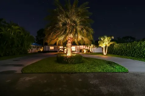 2427 Country Oaks Lane Palm Beach Gardens FL 33410
