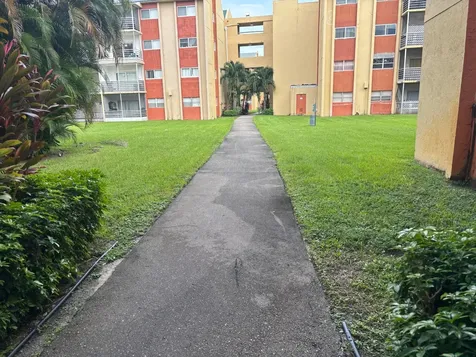 3710 NW 21st Street Lauderdale Lakes FL 33311