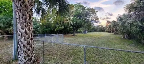 1099 N Haverhill Road Haverhill FL 33417