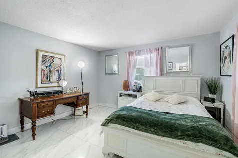 114 SW 8th Court Boynton Beach FL 33426
