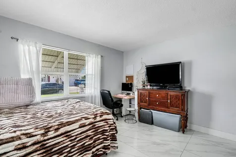 114 SW 8th Court Boynton Beach FL 33426
