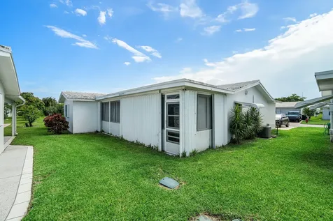 114 SW 8th Court Boynton Beach FL 33426