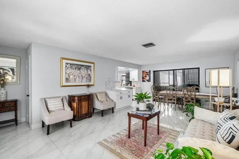 114 SW 8th Court Boynton Beach FL 33426
