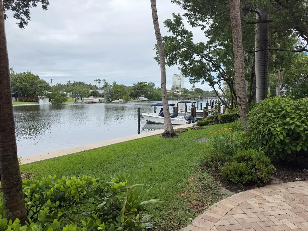 1585 S Ocean Lane Fort Lauderdale FL 33316